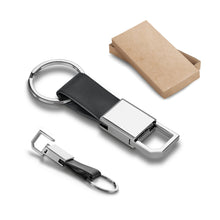 Chaveiro em c.sintético e metal com mosquetão